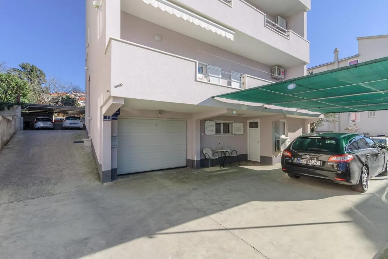 Maison d'hôtes Apartments Meri Okrug Gornji