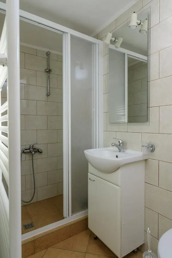 Guest house Apartments Meri Okrug Gornji